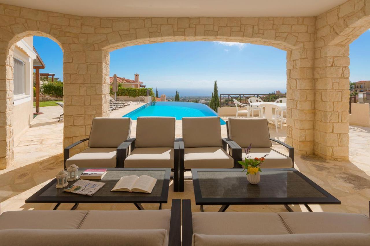 Resitour - Perneri Four Bedroom Villa Paphos 外观 照片