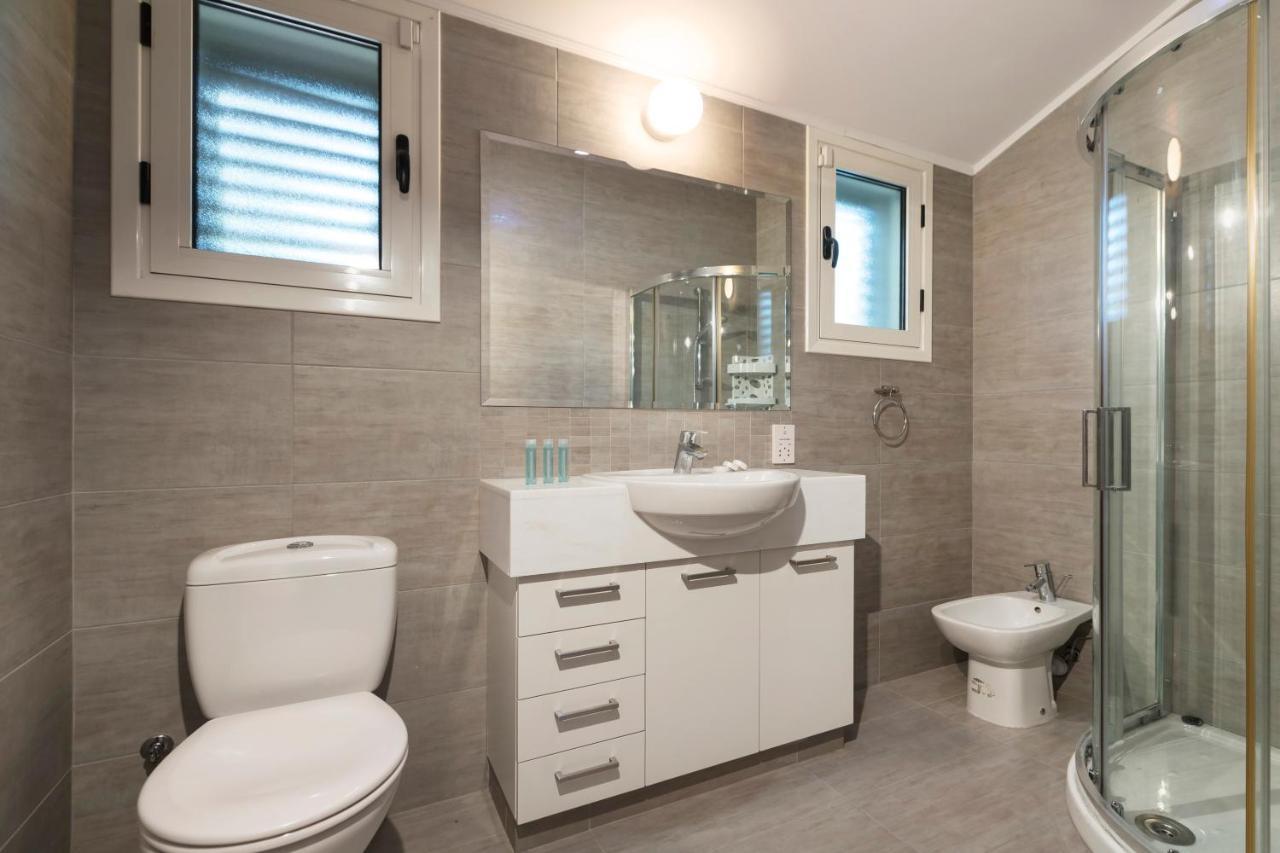 Resitour - Perneri Four Bedroom Villa Paphos 外观 照片
