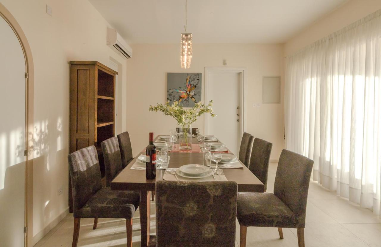 Resitour - Perneri Four Bedroom Villa Paphos 外观 照片